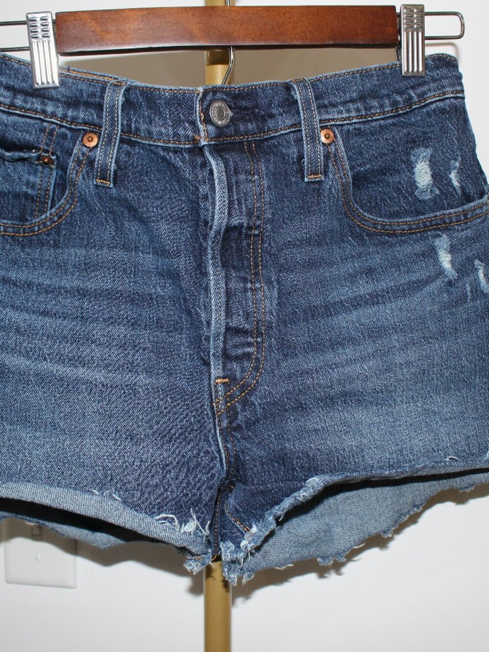 Women's Levi 501 Jean Shorts, Size 29 - Dark
